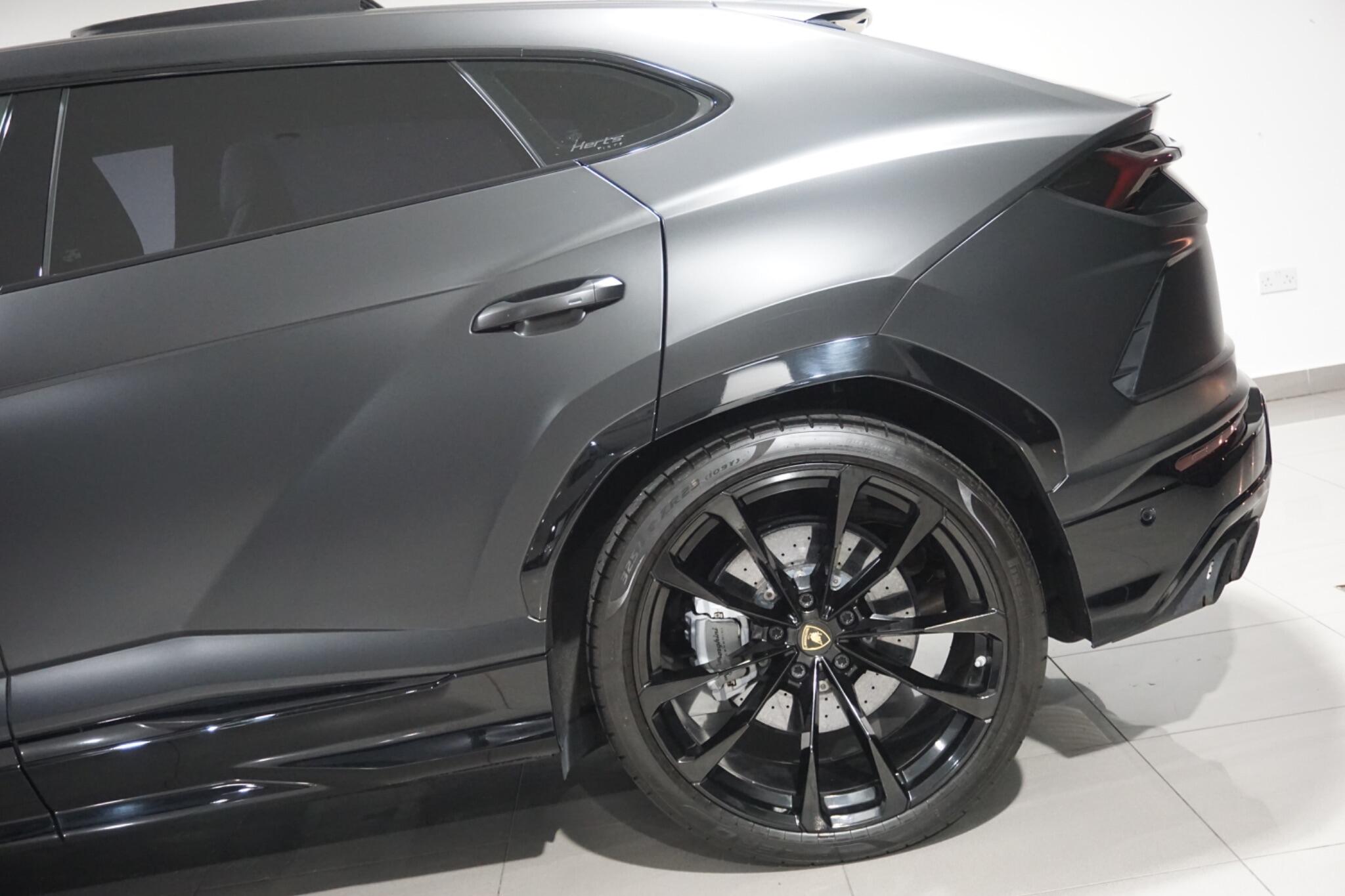 Lamborghini Urus 4.0 V8 BiTurbo SUV 5dr Petrol Auto 4WD Euro 6 (650 ps)